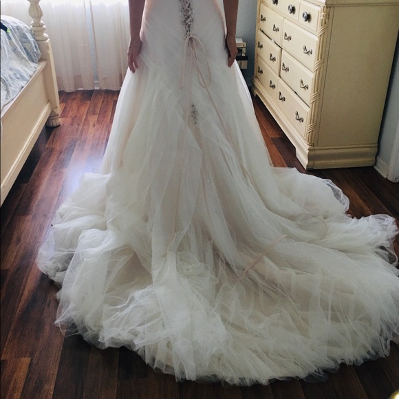 Wedding Dress- never used - Picture 3 of 8